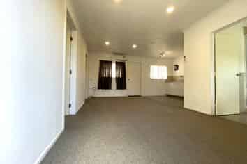 9A Paulange Place, Pakuranga Heights
