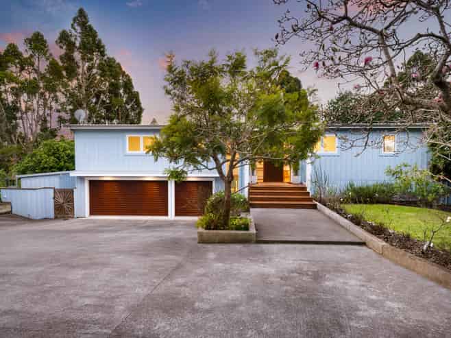 18 Kopiko Road, Titirangi