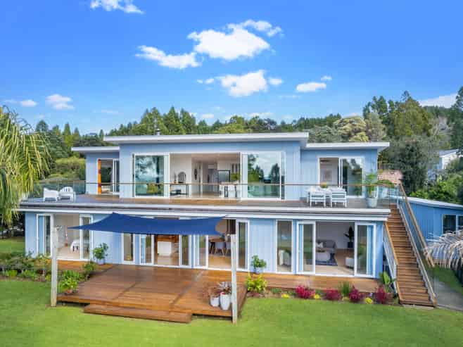 18 Kopiko Road, Titirangi