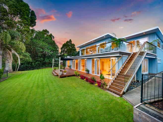 18 Kopiko Road, Titirangi