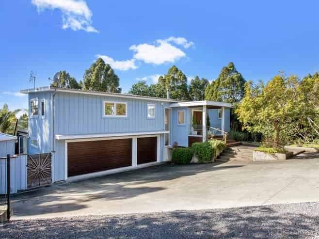 18 Kopiko Road, Titirangi