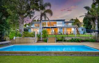 18 Kopiko Road, Titirangi