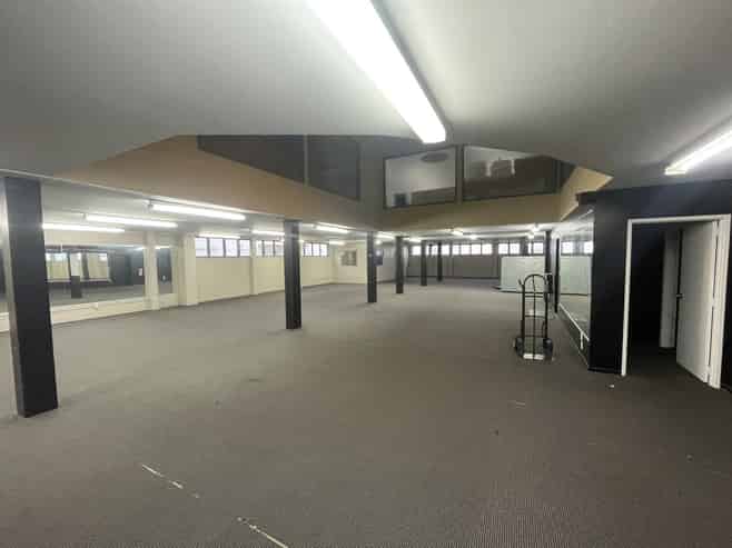 Versatile Office in the Heart of Manukau