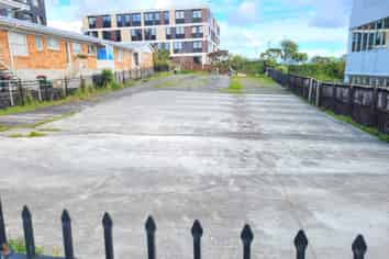 AVONDALE CAR YARD
