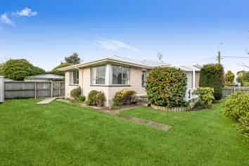 402 Yaldhurst Road, Russley