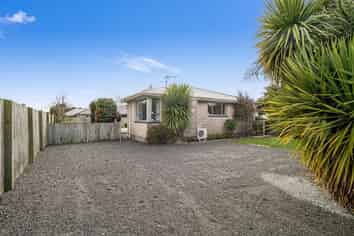 402 Yaldhurst Road, Russley