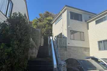 96b Montgomery Avenue, Karori