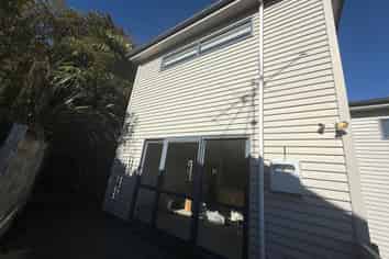 96b Montgomery Avenue, Karori