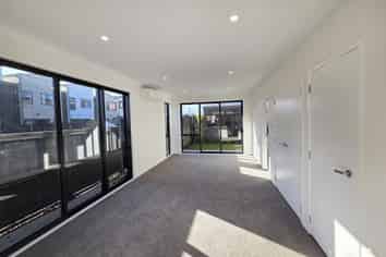 3 Oranga Drive, Westgate