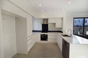 3 Oranga Drive, Westgate