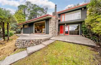 99 Pinehaven Road, Pinehaven