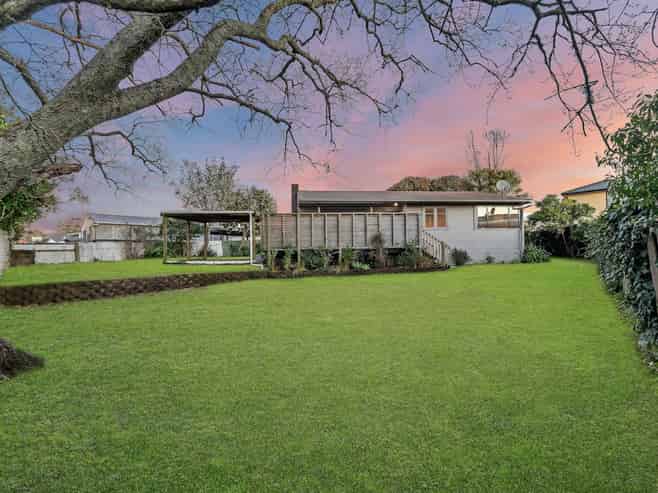 34 Edwards Avenue, Henderson