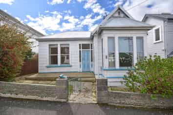 18 Galloway Street, Mornington