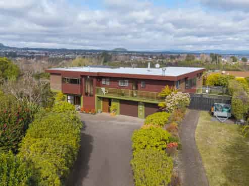 3 Bracken Row, Rangatira Park