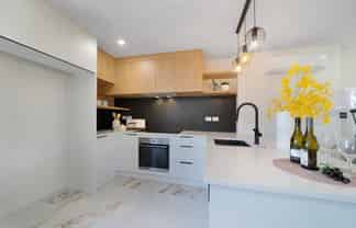 11 Sarona Avenue, Glen Eden