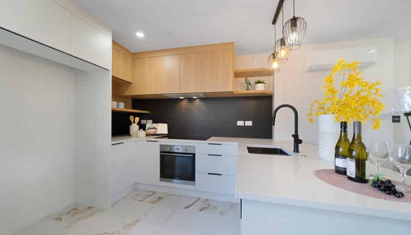 11 Sarona Avenue, Glen Eden