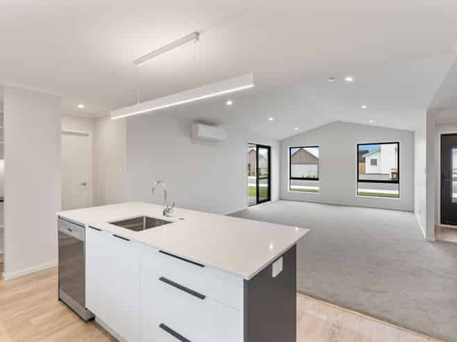 177 Karuhiruhi Street, Waikanae