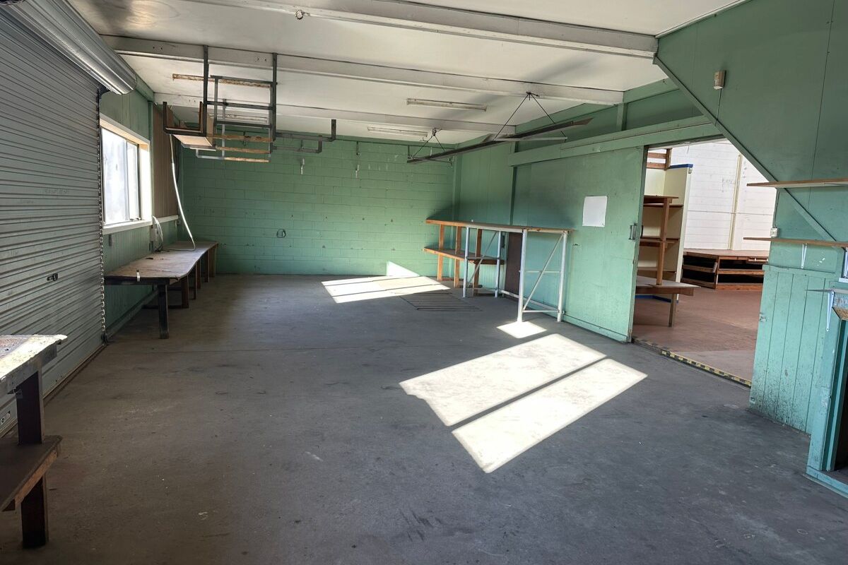 Stand-alone commercial premise - View 4