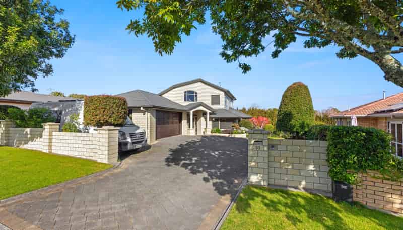 37 Wakefield Drive, Bethlehem