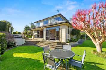 37 Wakefield Drive, Bethlehem