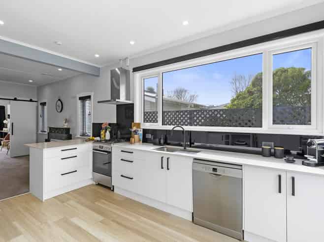 10 Byron Street, Petone