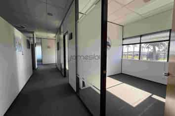 Prime 390m² High-Profile Office  