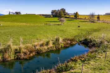 86 Manganui Road Sections, Stratford