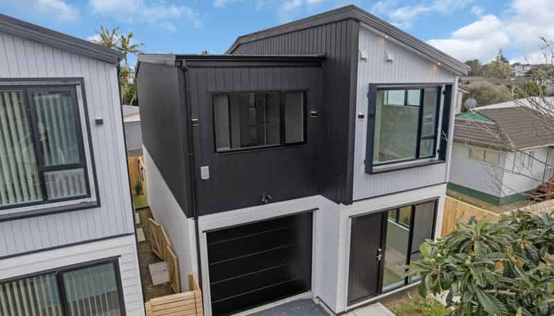  Beautiful Darling, Weymouth