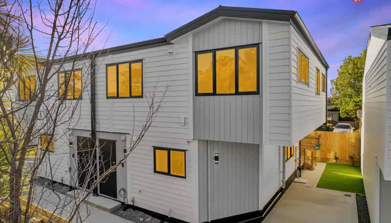 Lot 4 15 McKean Avenue, Manurewa