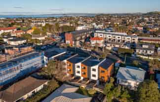 20/163-165 Lake Road, Belmont