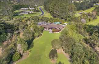 42 Manuka Grove, Helensville