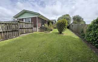 2/42 Frank Evans Place, Henderson