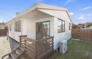 22B Charlemont Street, Whitiora