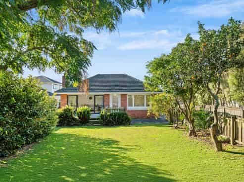 54 Waipani Road, Te Atatu Peninsula