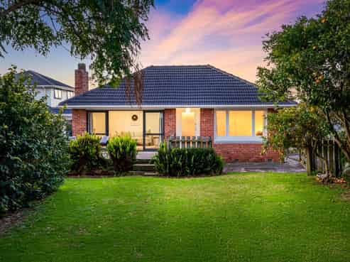 54 Waipani Road, Te Atatu Peninsula