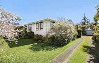16 Enderby Drive, Te Atatu Peninsula
