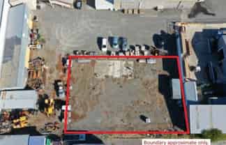 For Lease – Secured 800m² Yard | Omahu Road