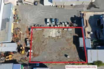 For Lease – Secured 800m² Yard | Omahu Road