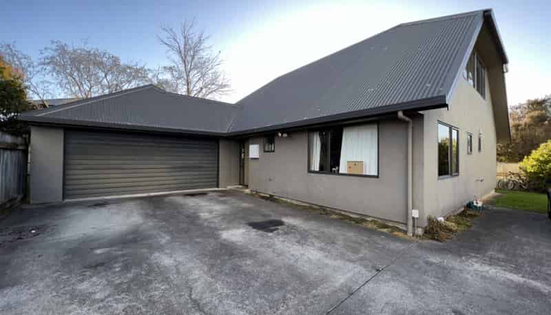 112D Linton Street, West End