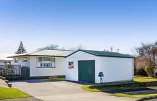 2 Handley Place, Glen Avon