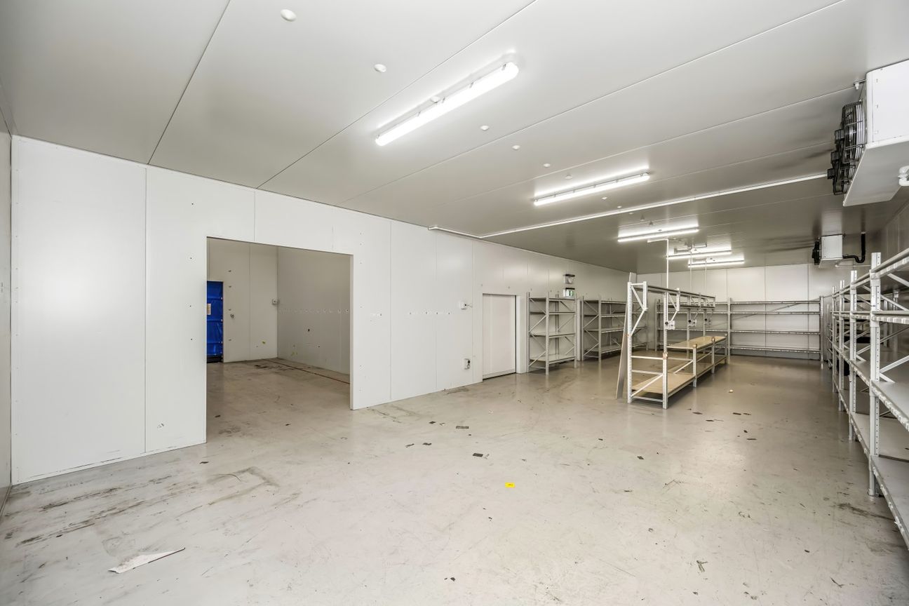A grade tenanted investment - five year lease - Widok 4