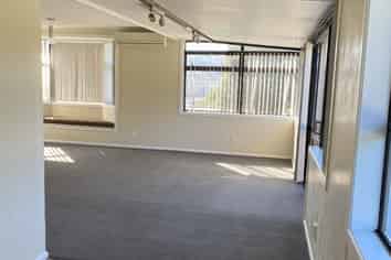 14 Bartlett Grove, Tawa