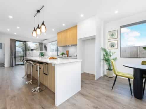 96A Botany Road, Botany Downs