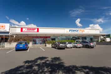 Retail for Lease – Strategic Westgate Location
