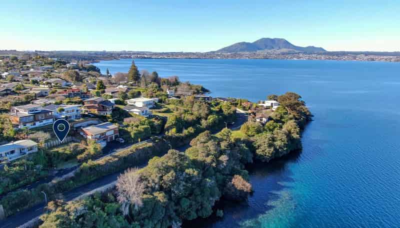 828 Wily Terrace, Acacia Bay