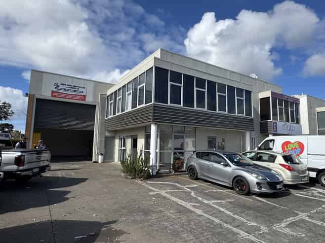 Prime William Pickering Drive opportunity
