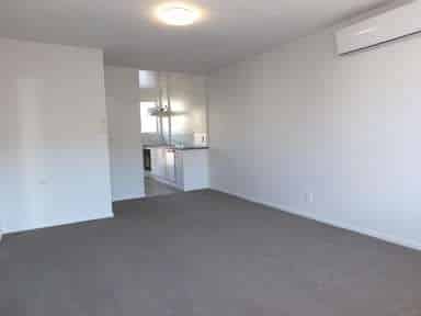 4/93 Springfield Road , Saint Albans