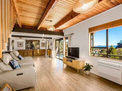 126A Cheviot Road, Lowry Bay, Eastbourne