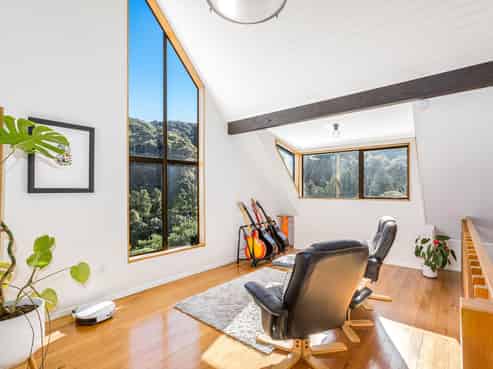 126A Cheviot Road, Lowry Bay, Eastbourne