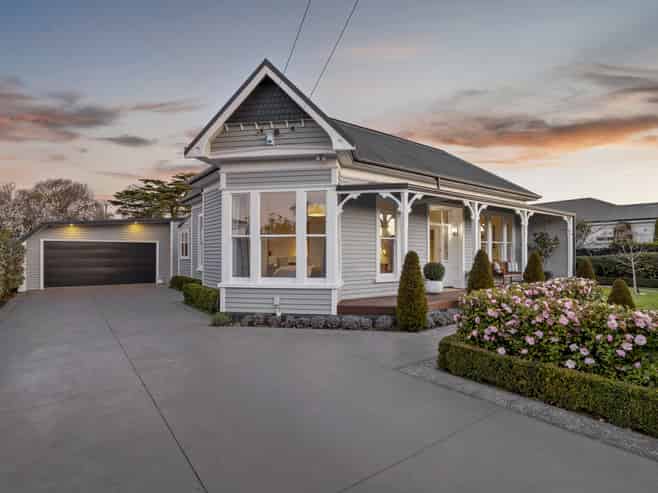90 Hawthorne Street, Strowan